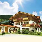 Gaestehaus Bergwinkl Апартаменты Райт-им-Винкль